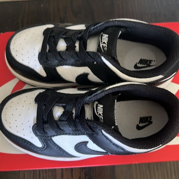 Nike Black and White Panda Dunk Low Toddler Sneakers - Picture 2 of 4
